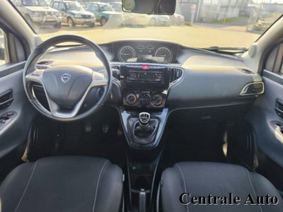 Lancia Ypsilon 1.0 FireFly 5 porte S&S Hybrid Gold Plus (12)