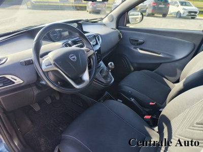 Lancia Ypsilon 1.0 FireFly 5 porte S&S Hybrid Gold Plus (9)