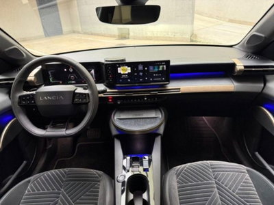 Lancia Ypsilon 1.2 mhev Edizione Limitata Cassina e-dct (14)