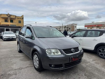 Volkswagen Touran TDI 105CV Highline usata