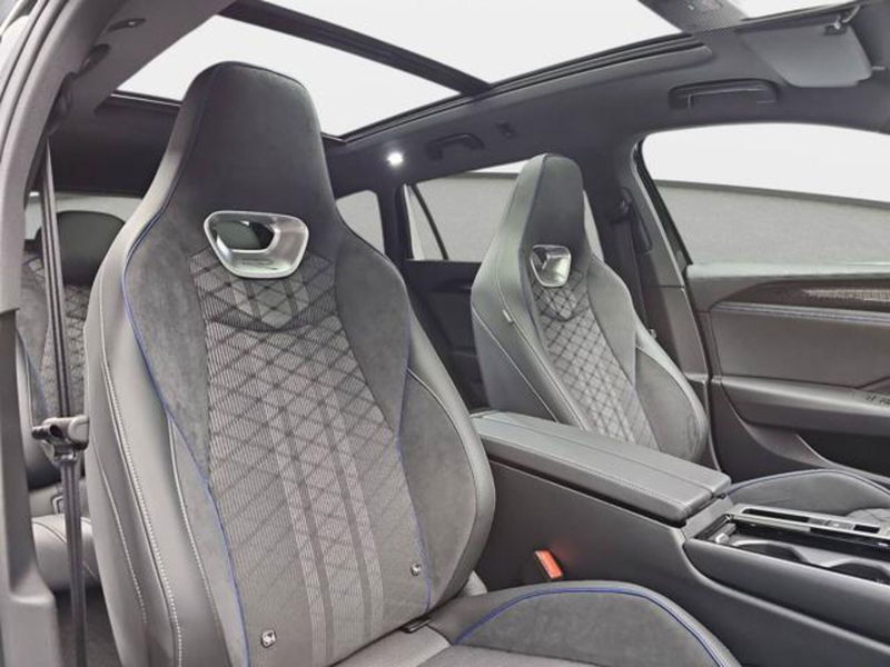 Volkswagen Passat 2.0 tdi scr R-Line 150cv dsg