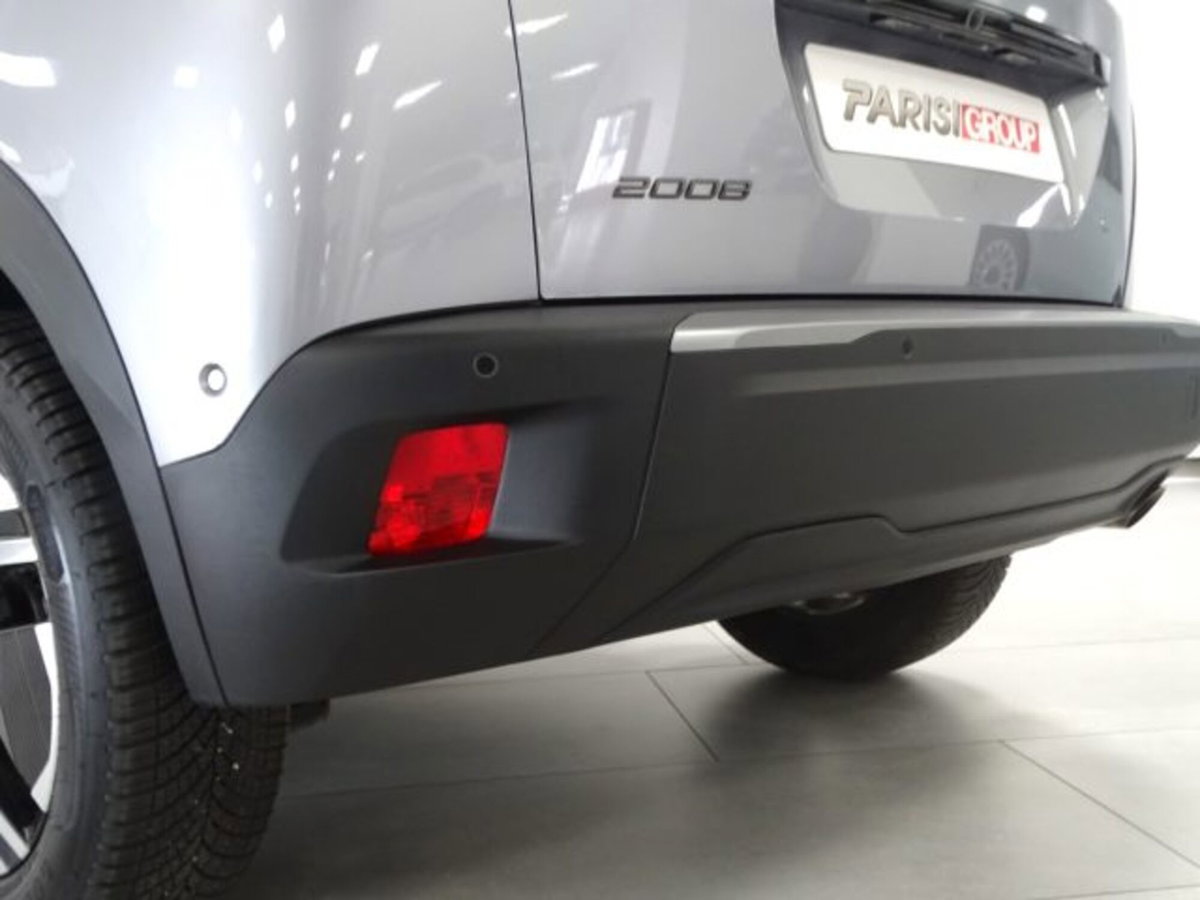 Peugeot 2008 PureTech 100 S&S Allure (9)