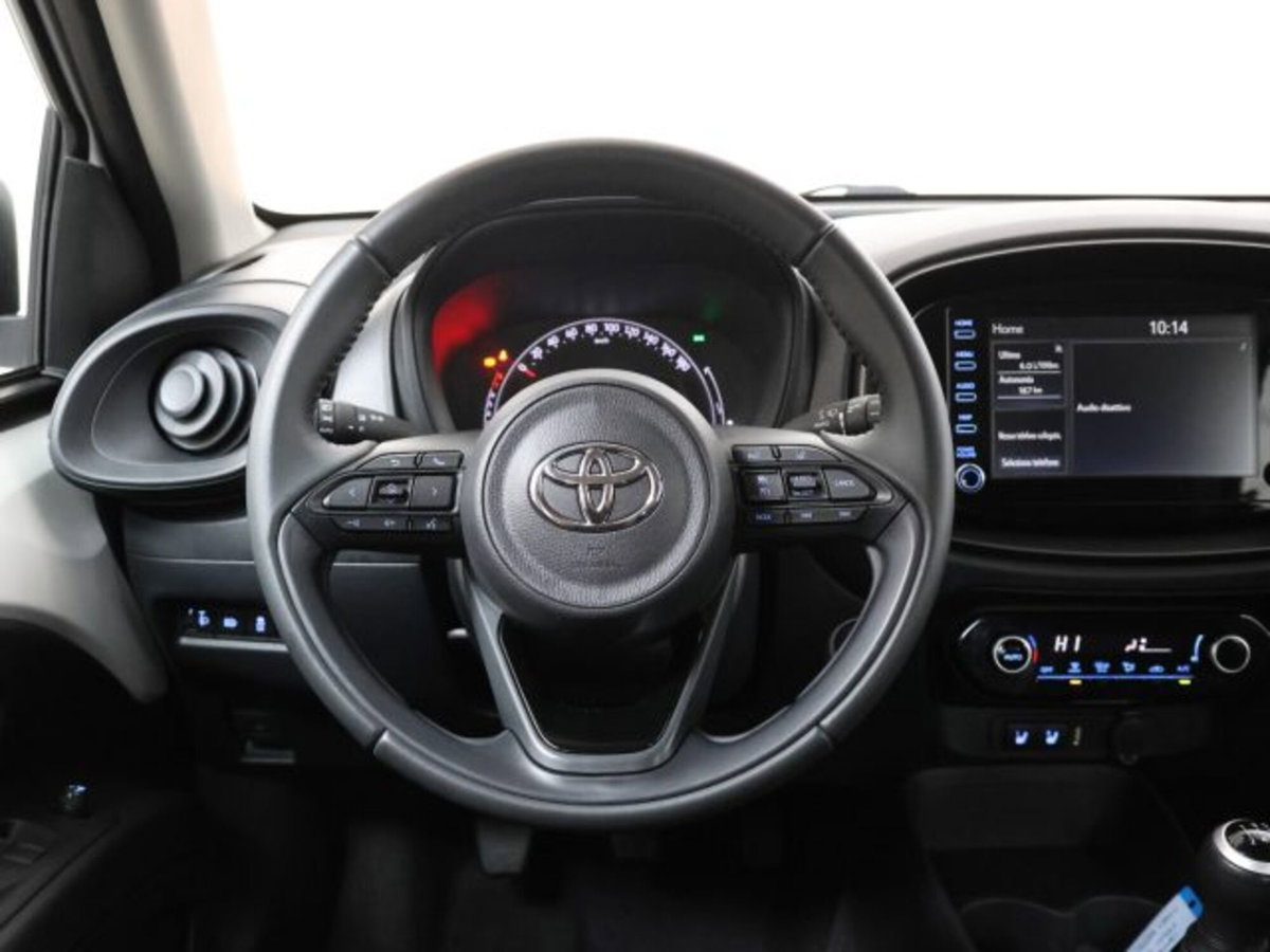 Toyota Aygo X 1.0 Lounge 72cv (14)