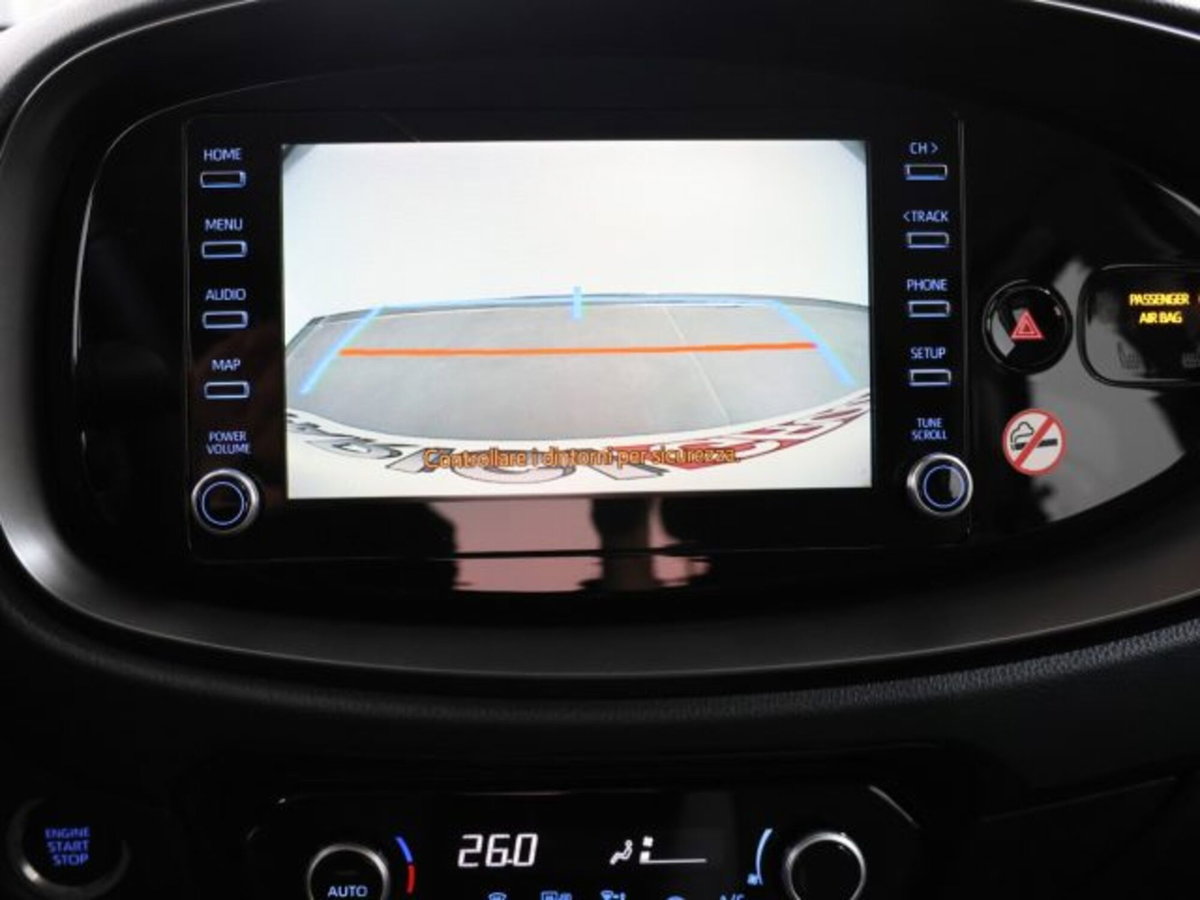 Toyota Aygo X 1.0 Lounge 72cv (18)