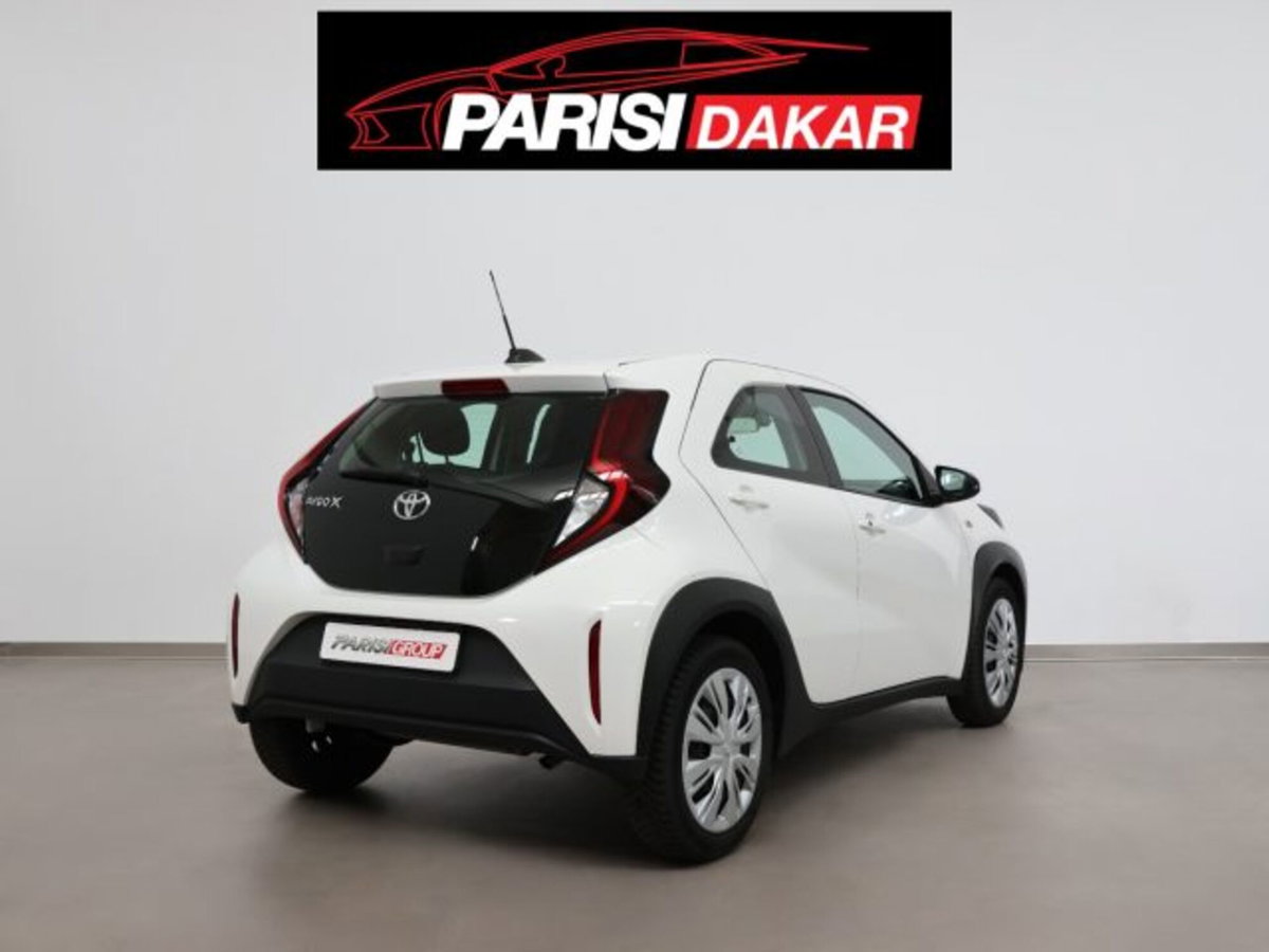 Toyota Aygo X 1.0 Lounge 72cv (3)