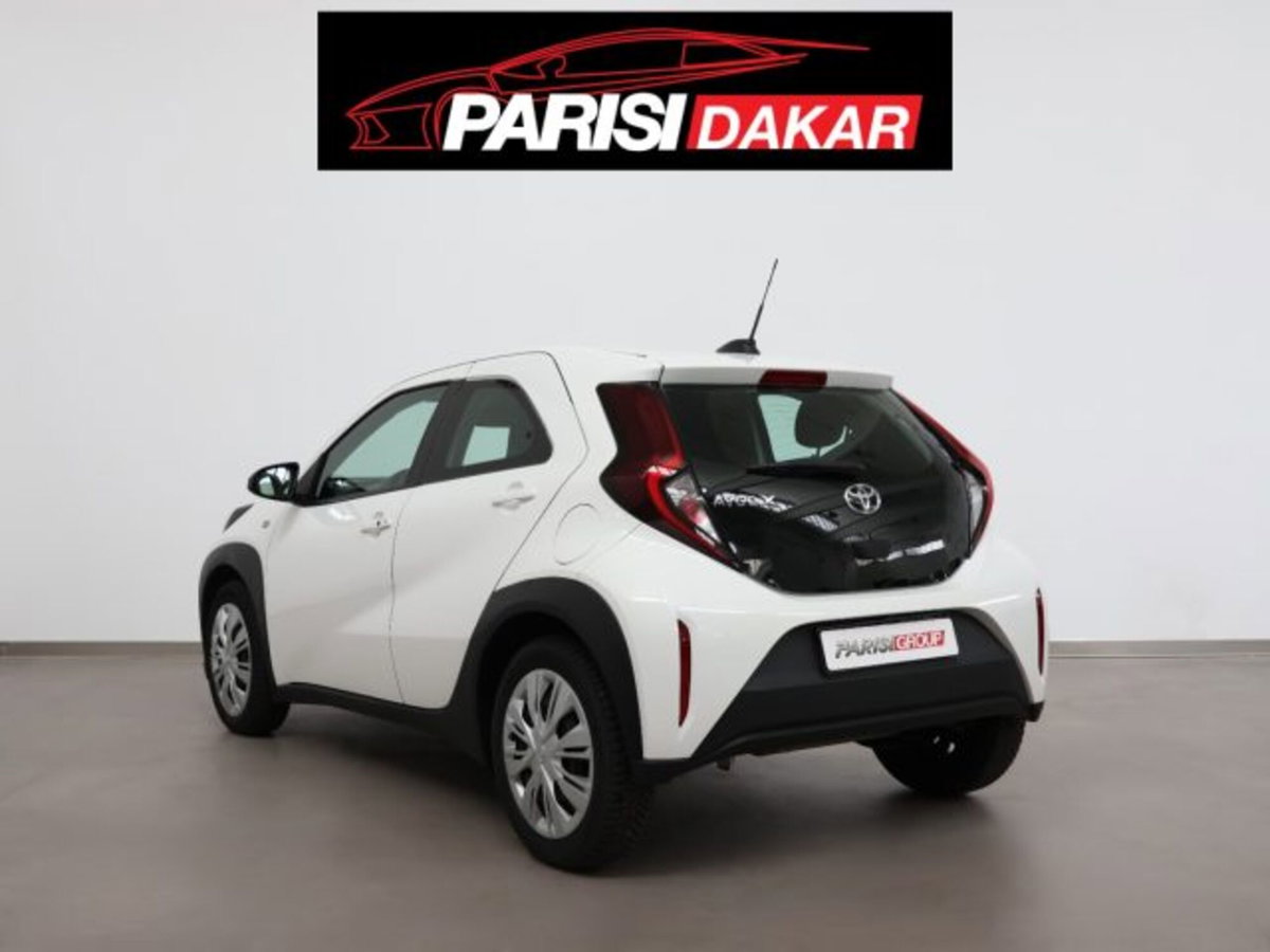 Toyota Aygo X 1.0 Lounge 72cv (4)