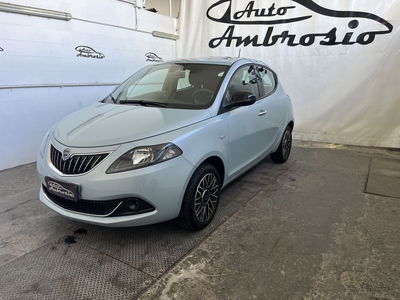Lancia Ypsilon 1.0 FireFly 5 porte S&S Hybrid Ecochic A. Ferretti usata
