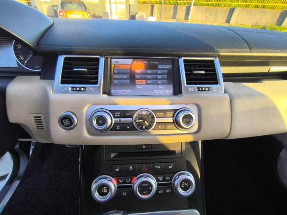 Land Rover Range Rover Sport 3.0 SDV6 Autobiography (13)