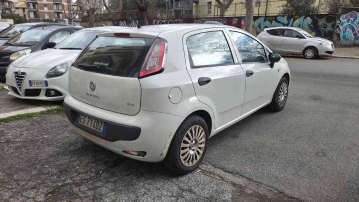 Fiat Punto 1.3 MJT 75CV 5 porte Van Pop 4 posti (4)