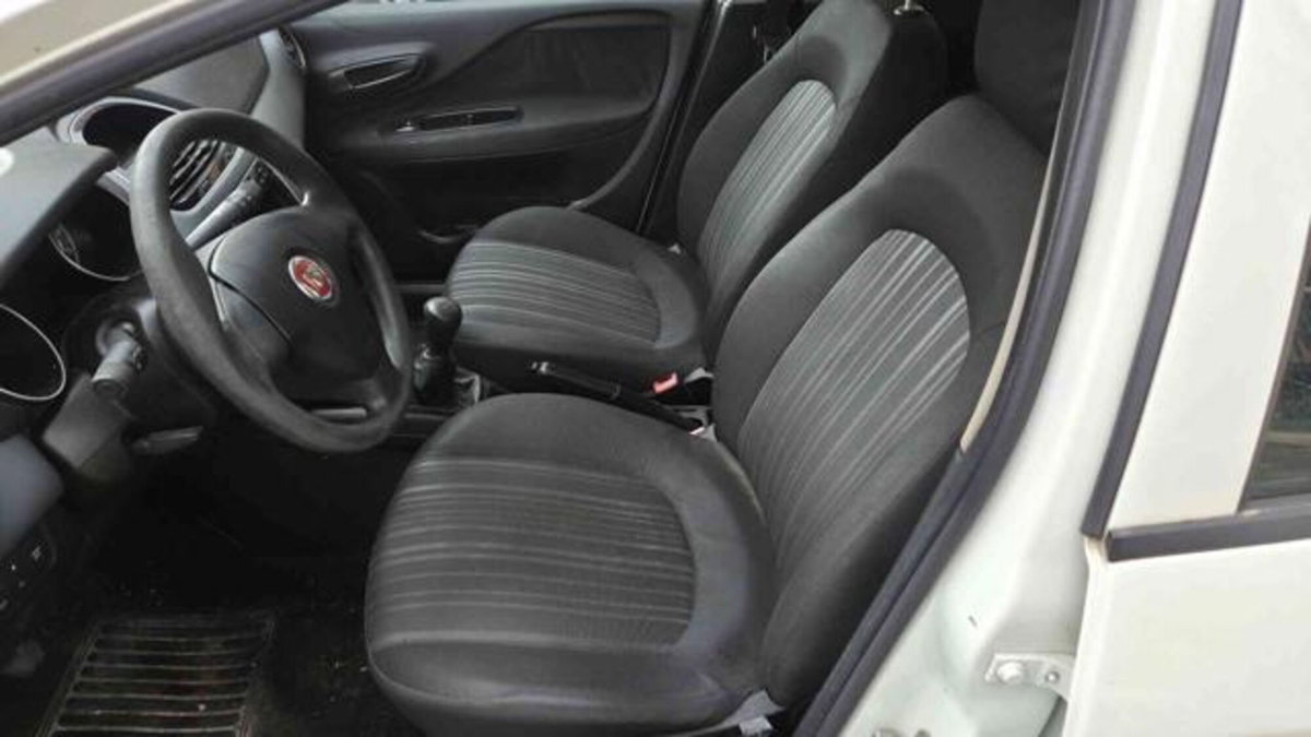 Fiat Punto 1.3 MJT 75CV 5 porte Van Pop 4 posti (7)