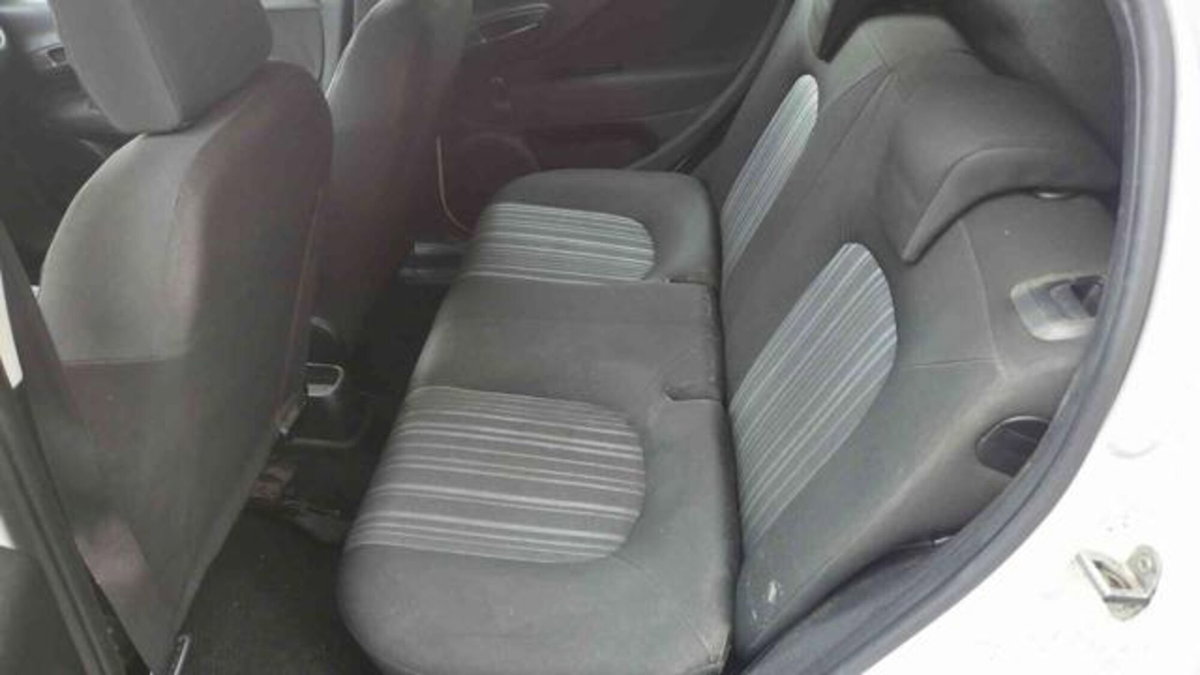 Fiat Punto 1.3 MJT 75CV 5 porte Van Pop 4 posti (8)
