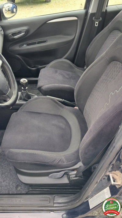 Fiat Punto 1.4 8V 5 porte Natural Power Street (3)
