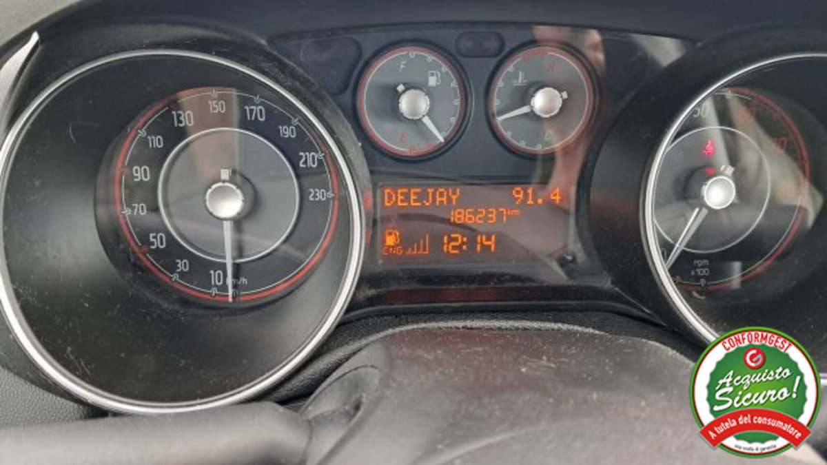 Fiat Punto 1.4 8V 5 porte Natural Power Street (6)