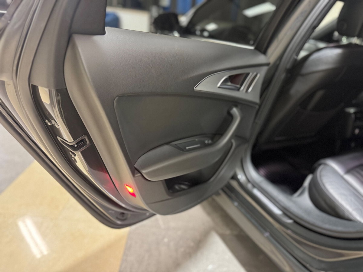 Audi A6 Avant 3.0 TDI 272 CV quattro S tronic Business (11)