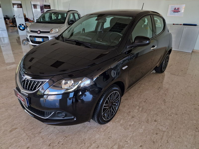 Lancia Ypsilon 1.0 FireFly 5 porte S&S Hybrid Ecochic Gold