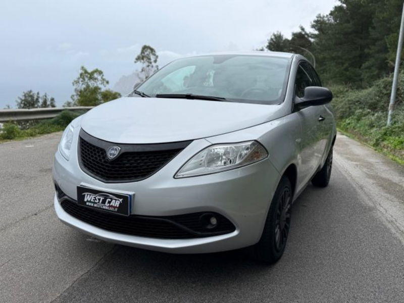Lancia Ypsilon 1.2 69 CV 5 porte S&S Monogram