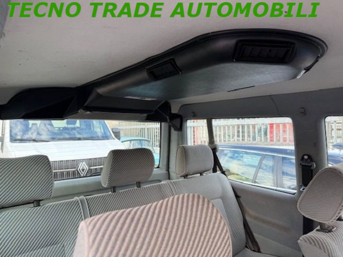 Volkswagen Veicoli Commerciali Transporter Furgone 2.5 cat aut. Caravelle GL (8)