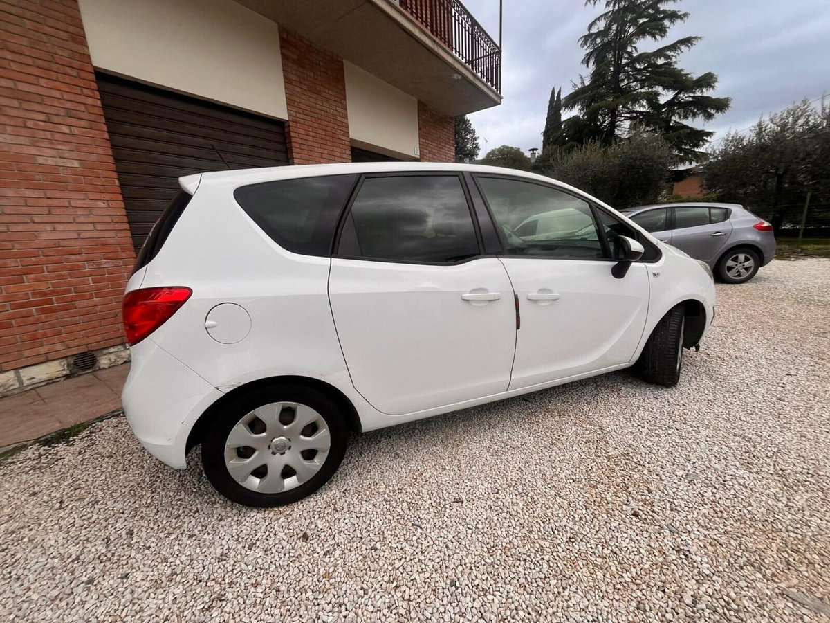 Opel Meriva 1.3 CDTI Cosmo (10)
