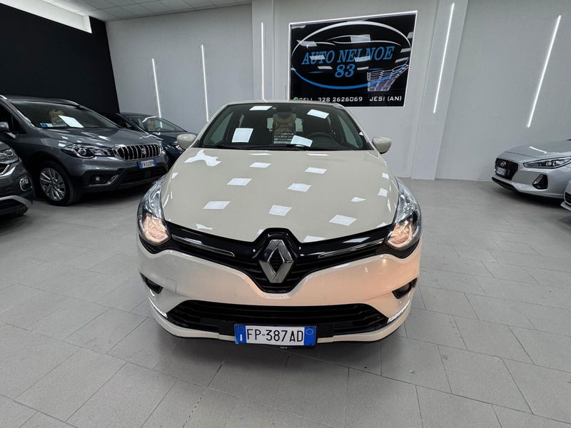 Renault Clio 1.2 75 CV 5 porte Duel