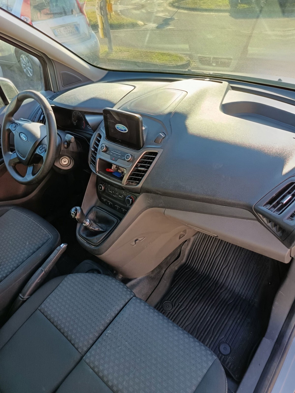 Ford Tourneo Connect Tourneo  1.5 EcoBlue 120 CV Titanium (11)