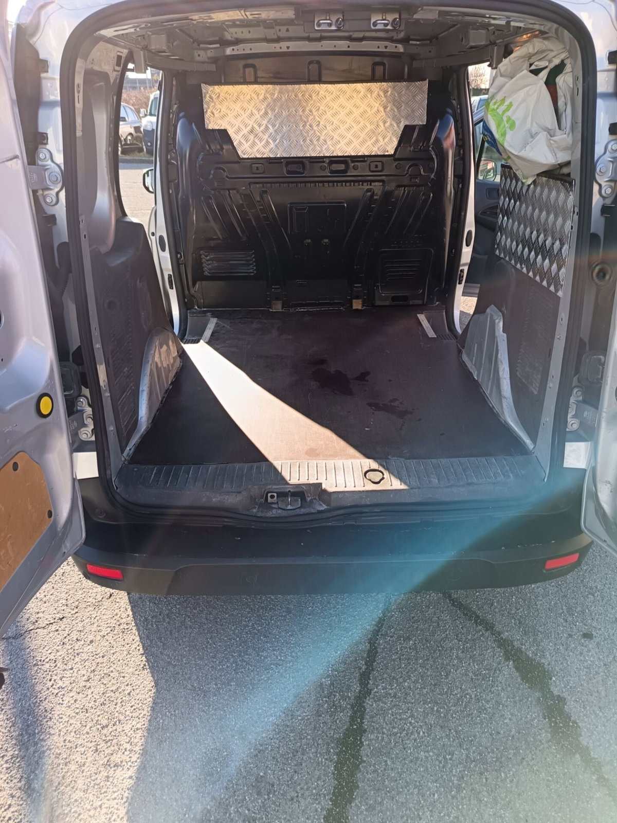 Ford Tourneo Connect Tourneo  1.5 EcoBlue 120 CV Titanium (12)