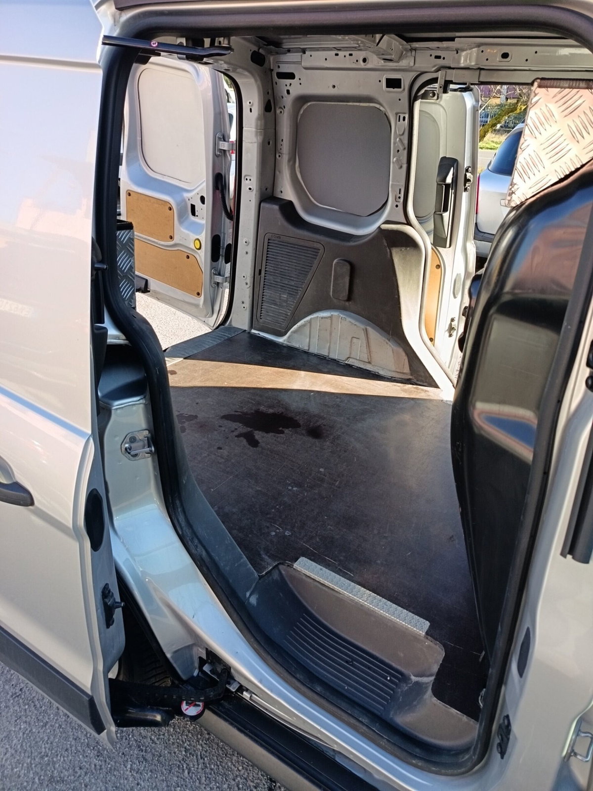 Ford Tourneo Connect Tourneo  1.5 EcoBlue 120 CV Titanium (13)