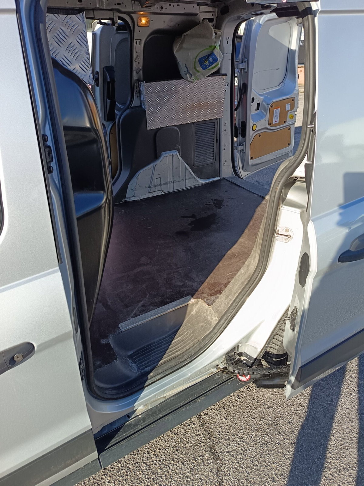 Ford Tourneo Connect Tourneo  1.5 EcoBlue 120 CV Titanium (14)