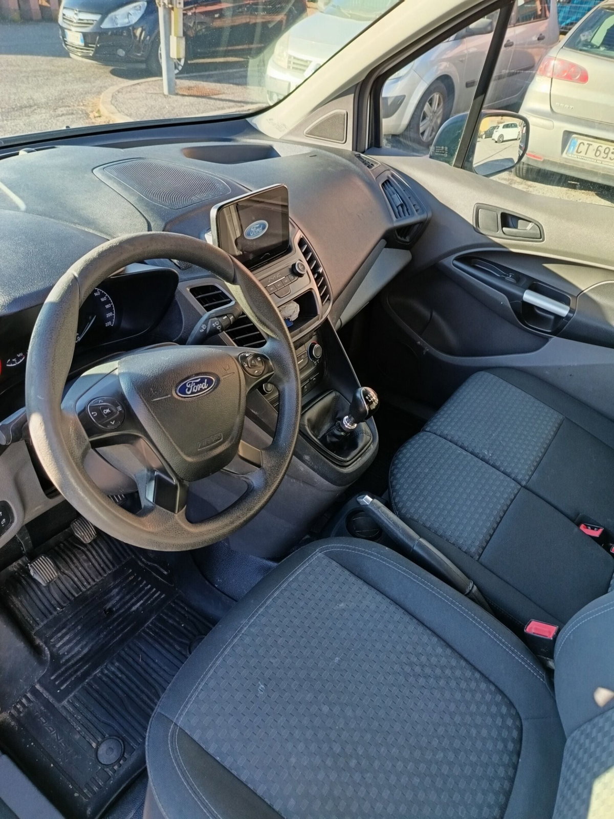 Ford Tourneo Connect Tourneo  1.5 EcoBlue 120 CV Titanium (8)