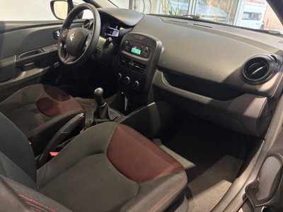 Renault Clio 1.5 dCi 8V 75CV 5 porte Live (13)