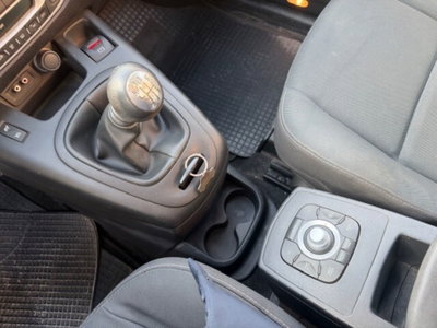 Renault Scenic E-Tech Electric 1.5 dCi/105CV Dynamique (16)
