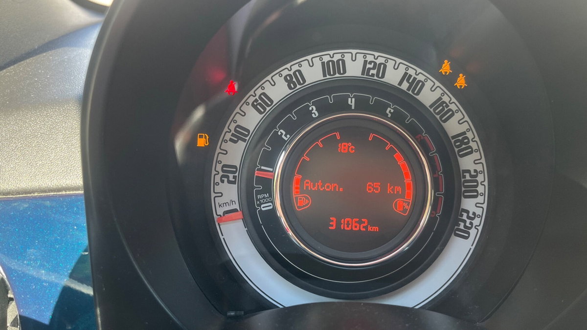 Fiat 500 1.0 Hybrid Red (11)