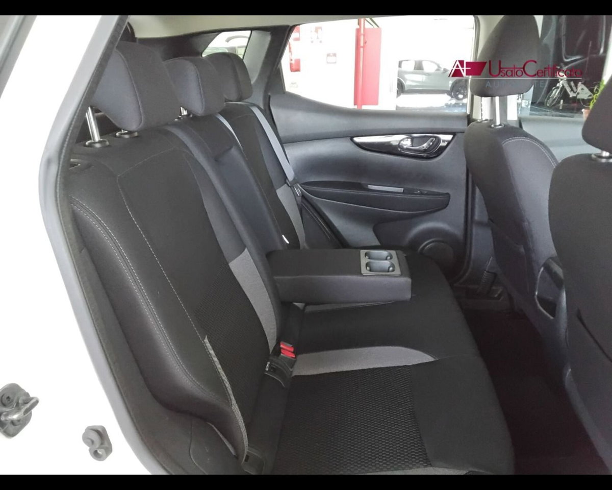 Nissan Qashqai 1.5 dCi 115 CV DCT Business (12)