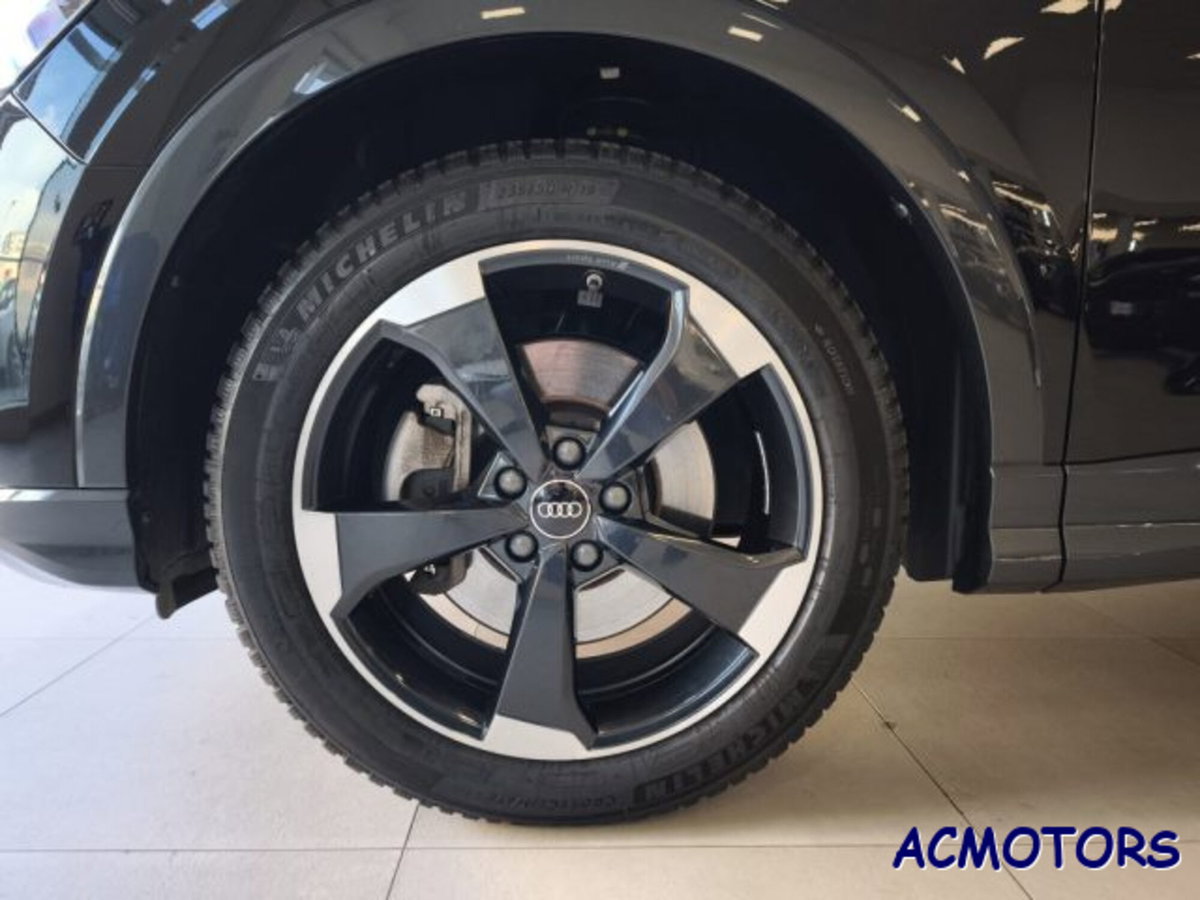 Audi Q3 40 TDI quattro S tronic Business Advanced (16)