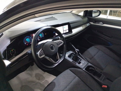 Volkswagen Golf 1.0 TSI EVO Life (18)