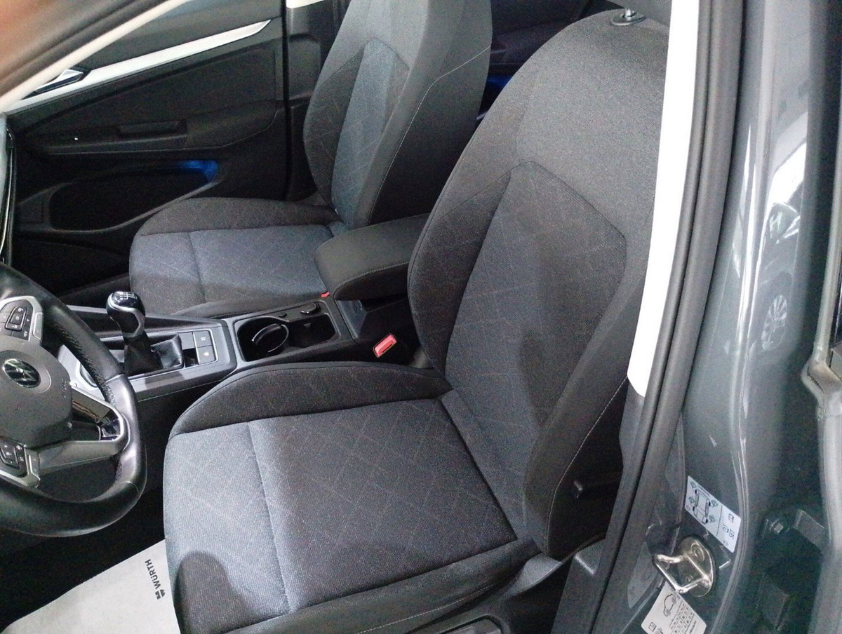 Volkswagen Golf 1.0 TSI EVO Life (20)