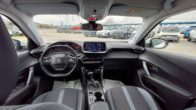 Peugeot 2008 PureTech 100 S&S Allure Pack (11)