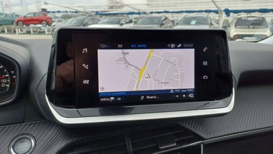 Peugeot 2008 PureTech 100 S&S Allure Pack (13)