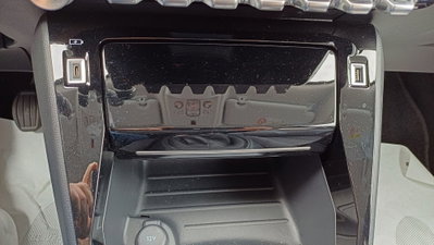 Peugeot 2008 PureTech 100 S&S Allure Pack (15)