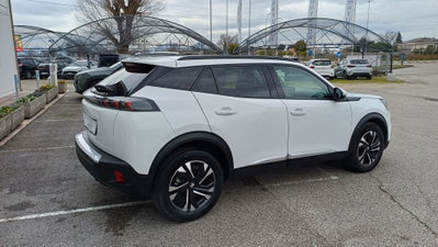 Peugeot 2008 PureTech 100 S&S Allure Pack (5)