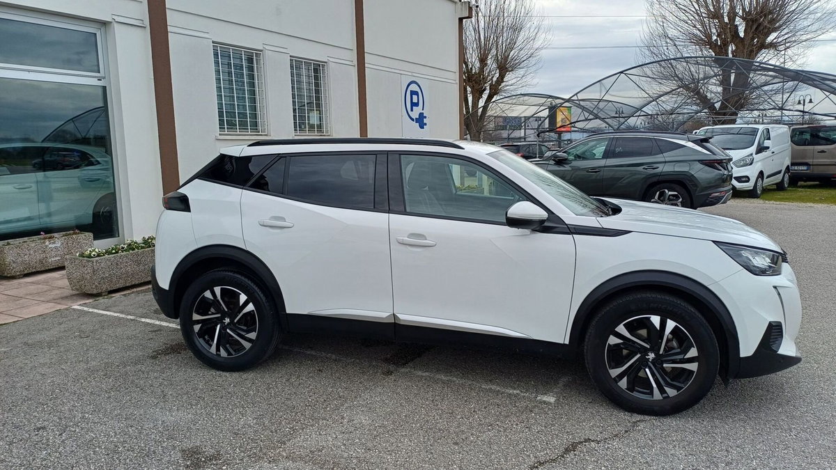 Peugeot 2008 PureTech 100 S&S Allure Pack (6)
