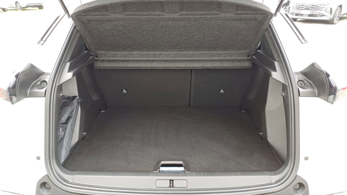 Peugeot 2008 PureTech 100 S&S Allure Pack (8)