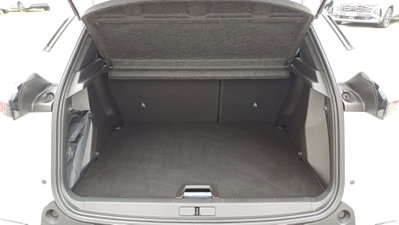 Peugeot 2008 PureTech 100 S&S Allure Pack (8)