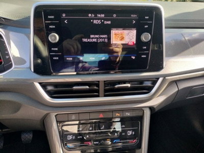 Volkswagen T-Roc 1.0 tsi Style 115cv (16)