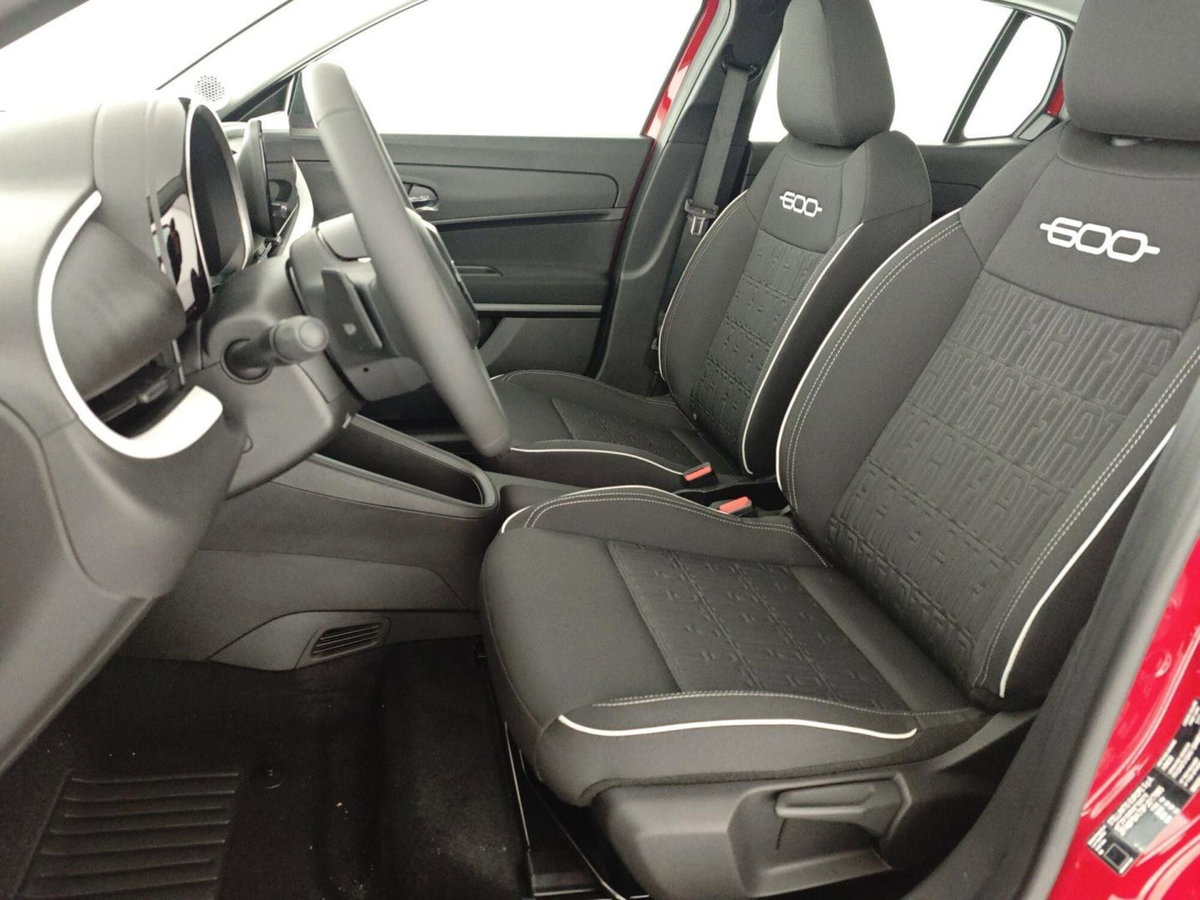 Fiat 600 1.2 hybrid 110cv auto (11)