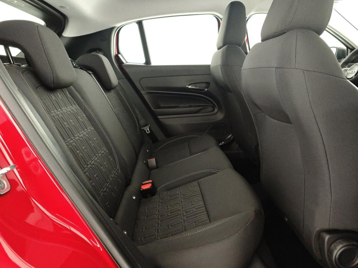 Fiat 600 1.2 hybrid 110cv auto (15)