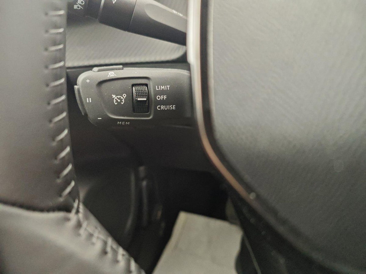 Peugeot 2008 PureTech 100 S&S Allure (20)