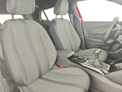 Peugeot 2008 PureTech 100 S&S Allure (15)