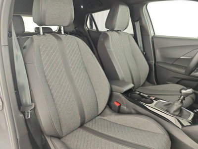 Peugeot 2008 PureTech 100 S&S Allure (15)