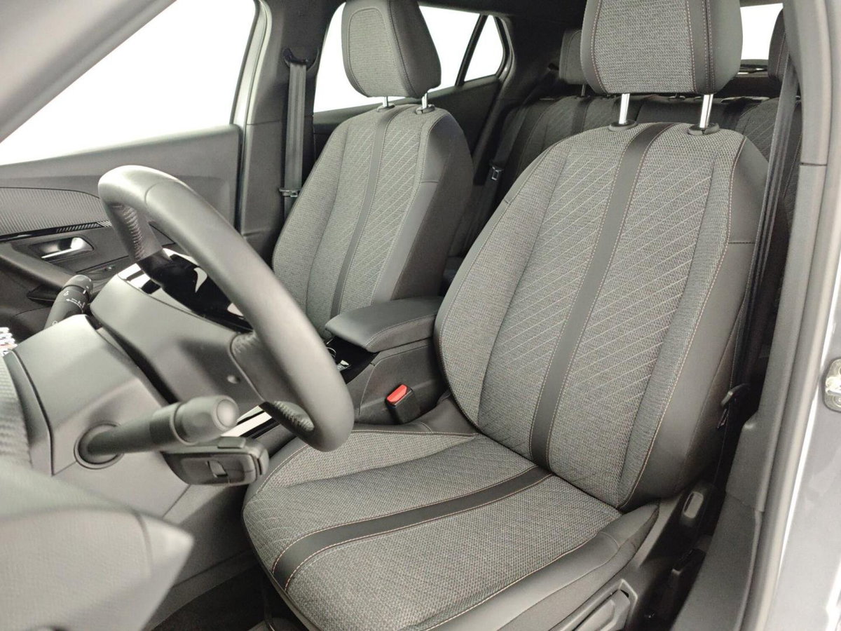 Peugeot 2008 PureTech 100 S&S Allure (11)