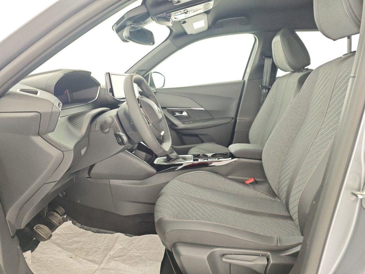 Peugeot 2008 PureTech 100 S&S Allure (10)